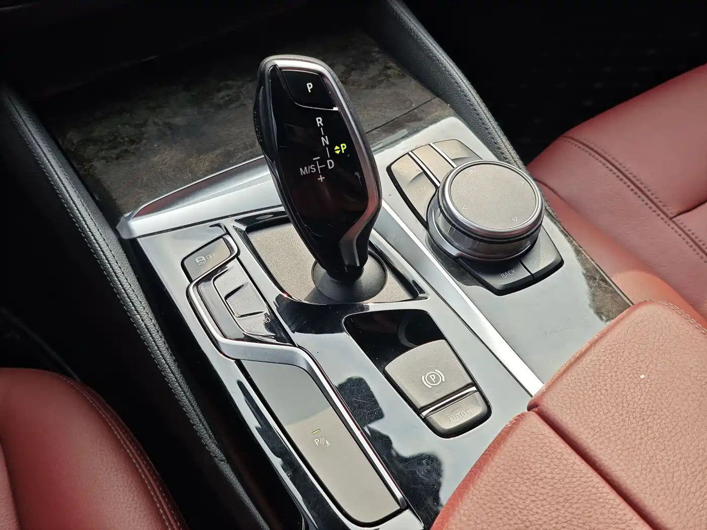 BMW 5 Series 2019 530Li Leading M Sport Package фото 20