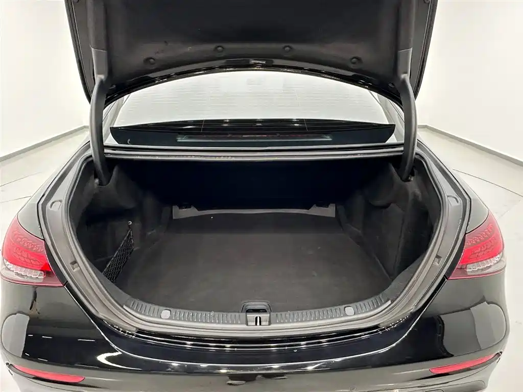 Mercedes-Benz E-Class 2023 Facelift E 300 L Sport Luxury фото 26