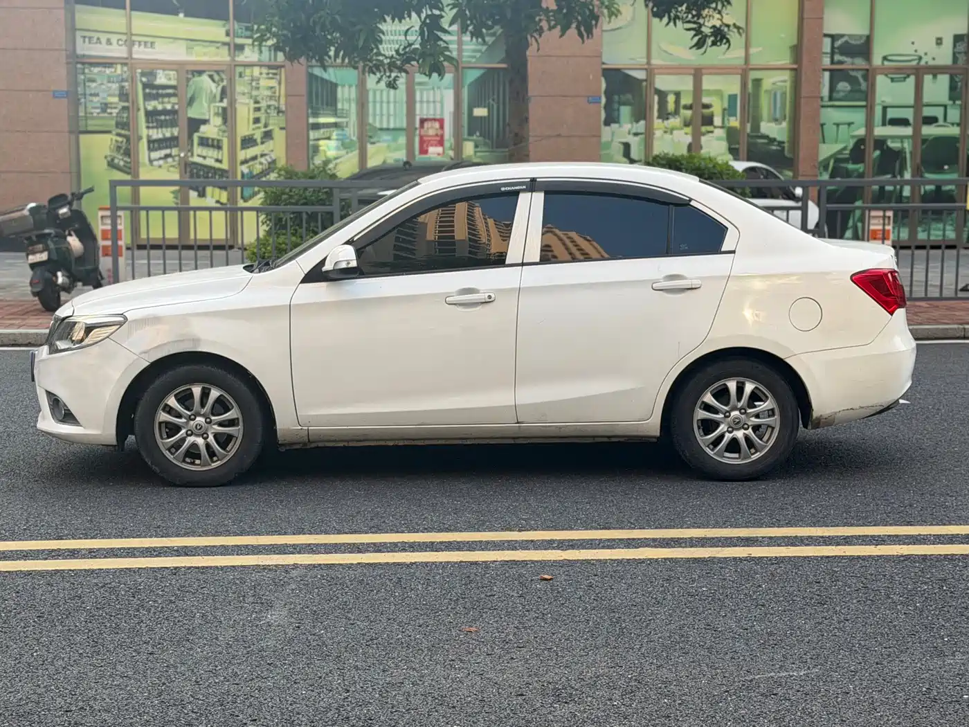 Changan Yuexiang V3 2018 2015 1.4L Manual Cozy (China V)