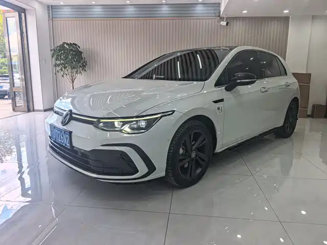 Volkswagen Golf 2022