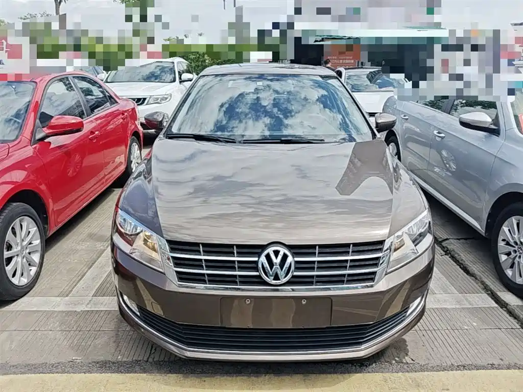 Volkswagen Lavida Tour 2013 1.6L Automatic Comfort фото 3