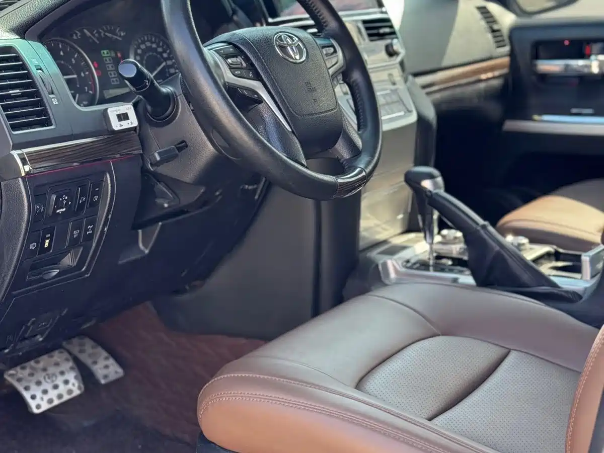 Toyota Land Cruiser (Import) 2014 2015 4.0L V6 Middle East Limited Edition