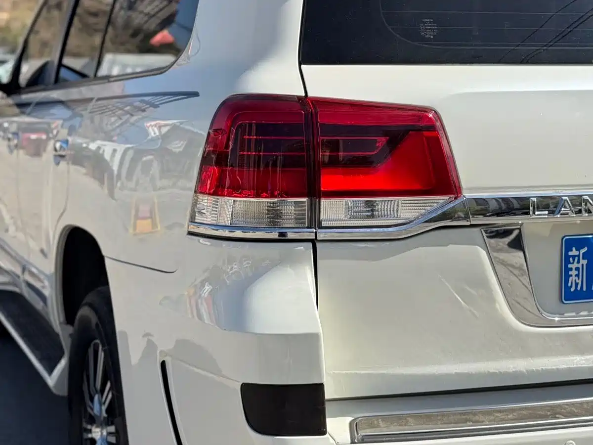 Toyota Land Cruiser (Import) 2014 2015 4.0L V6 Middle East Limited Edition