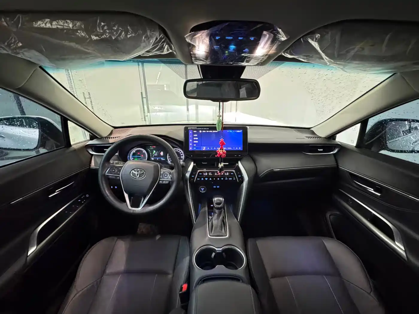 Toyota Lingfang HARRIER 2022 Hybrid 2.5L CVT 4WD Premium Edition фото 4