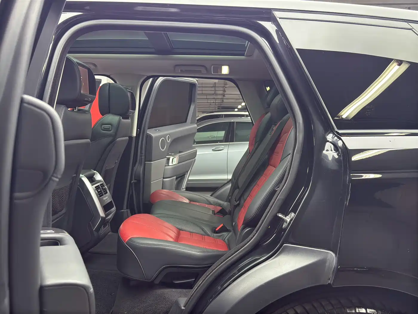 Land Rover Range Rover Sport 2016 3.0 SC V6 HST фото 7