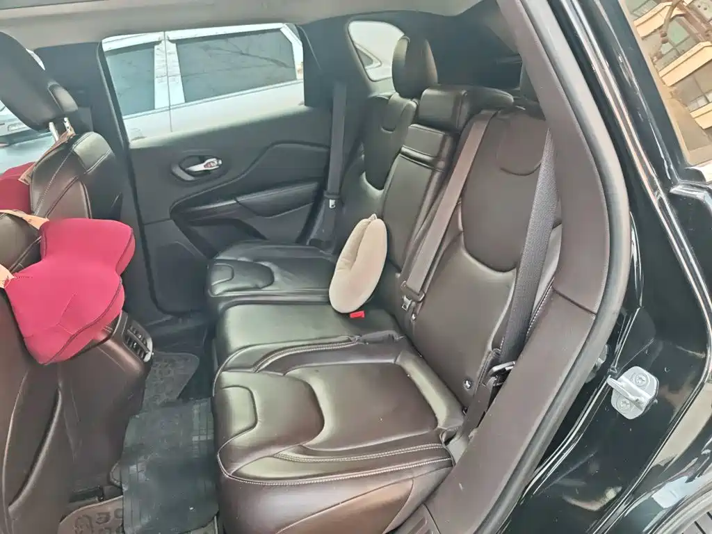 Jeep Cherokee (Import) 2015 2014 2.4L Luxury