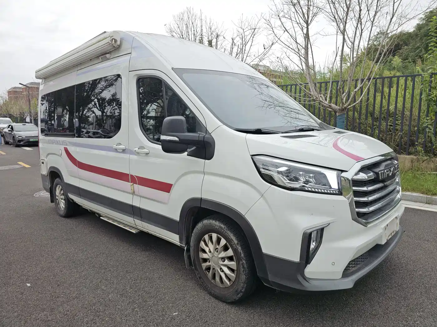 Maxus MAXUS V90 RV 2023 2021 2.0T Traveler V90 Self-contained Type B RV Flagship Version