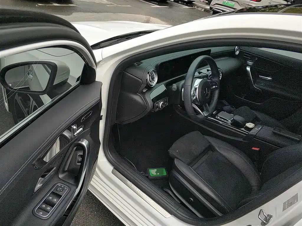 Mercedes-Benz A-Class 2022 Facelift III A 200 L Sport Sedan Fashion фото 16