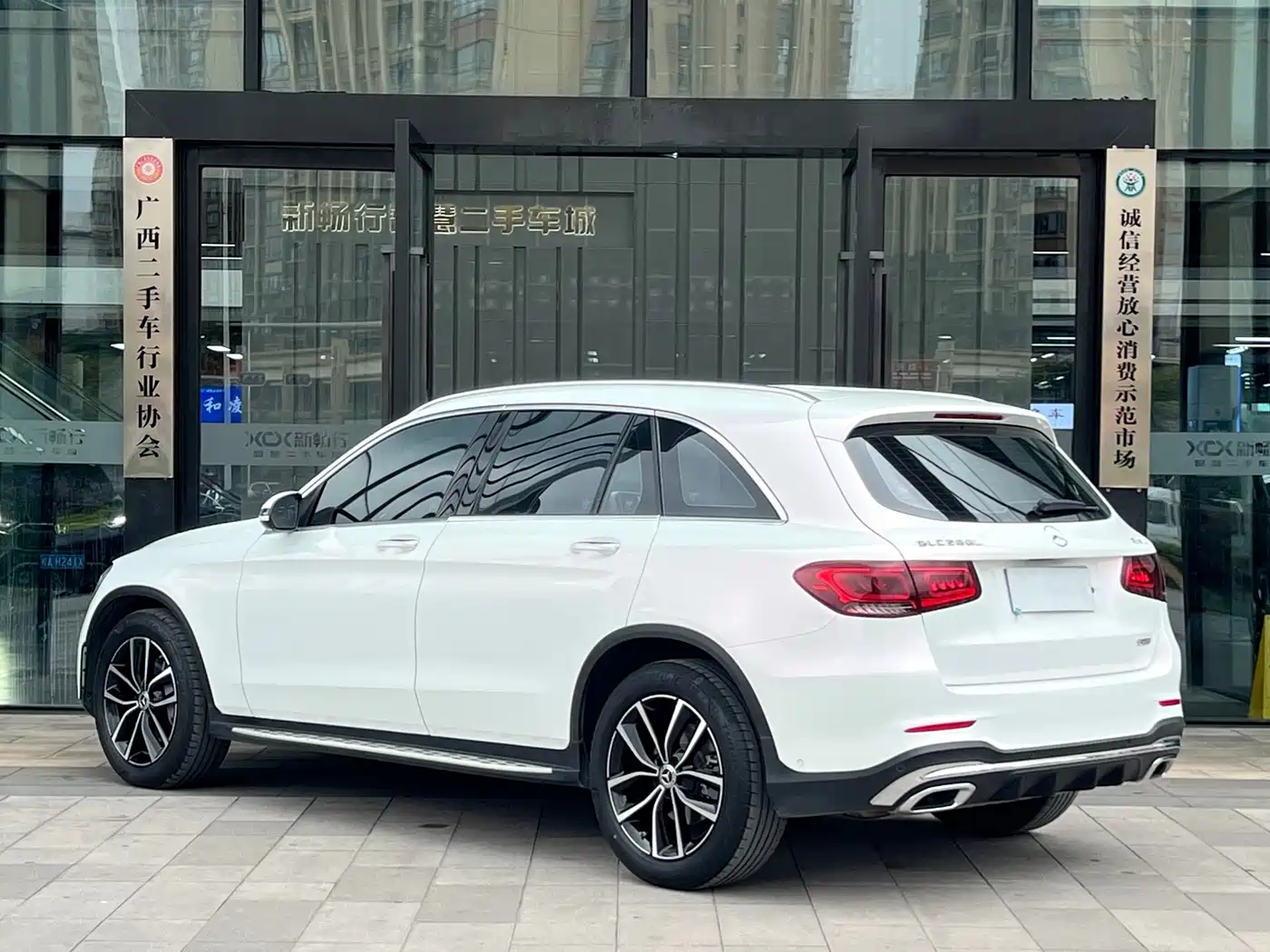 Mercedes-Benz GLC 2022 Facelift II GLC 260 L 4MATIC Luxury фото 4