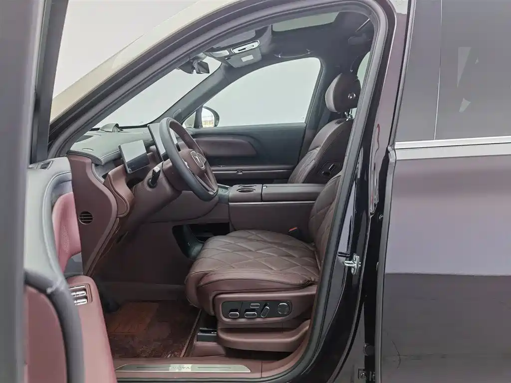 Voyah Auto VOYAH Taisan 2026 Model Base фото 10