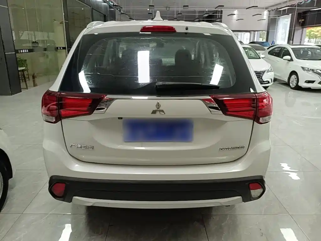Mitsubishi Outlander 2017 2018 2.0L 2WD Glory Edition 5-seater