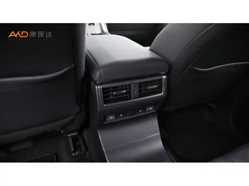 Photo 9 - Lexus GX