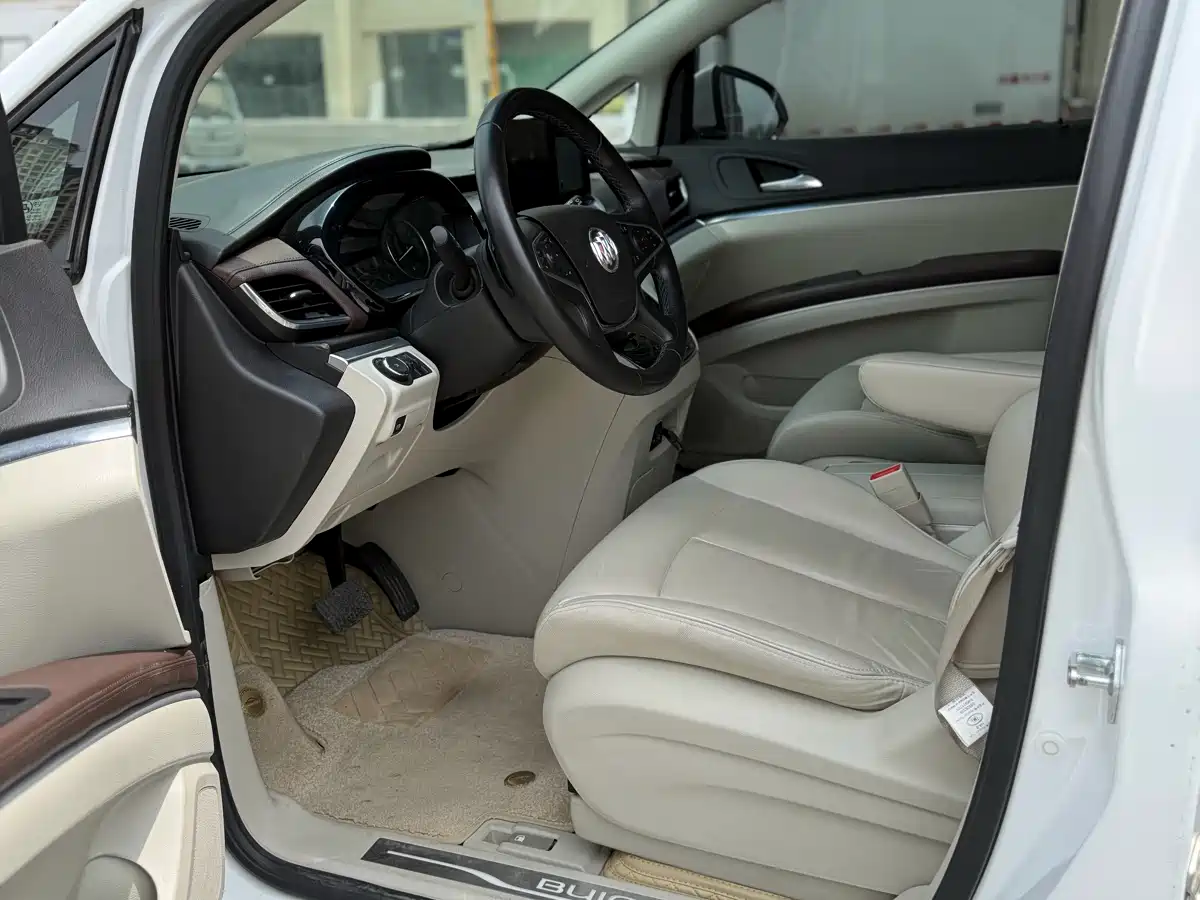 Buick GL8 2021 Land Business Class 652T Premium фото 7