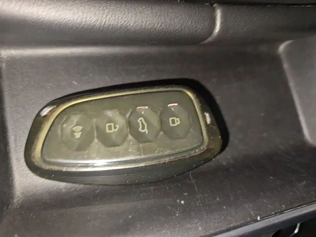 Haval Xiaolong MAX 2023 1.5L Hi4 105 4WD Pilot Edition фото 8