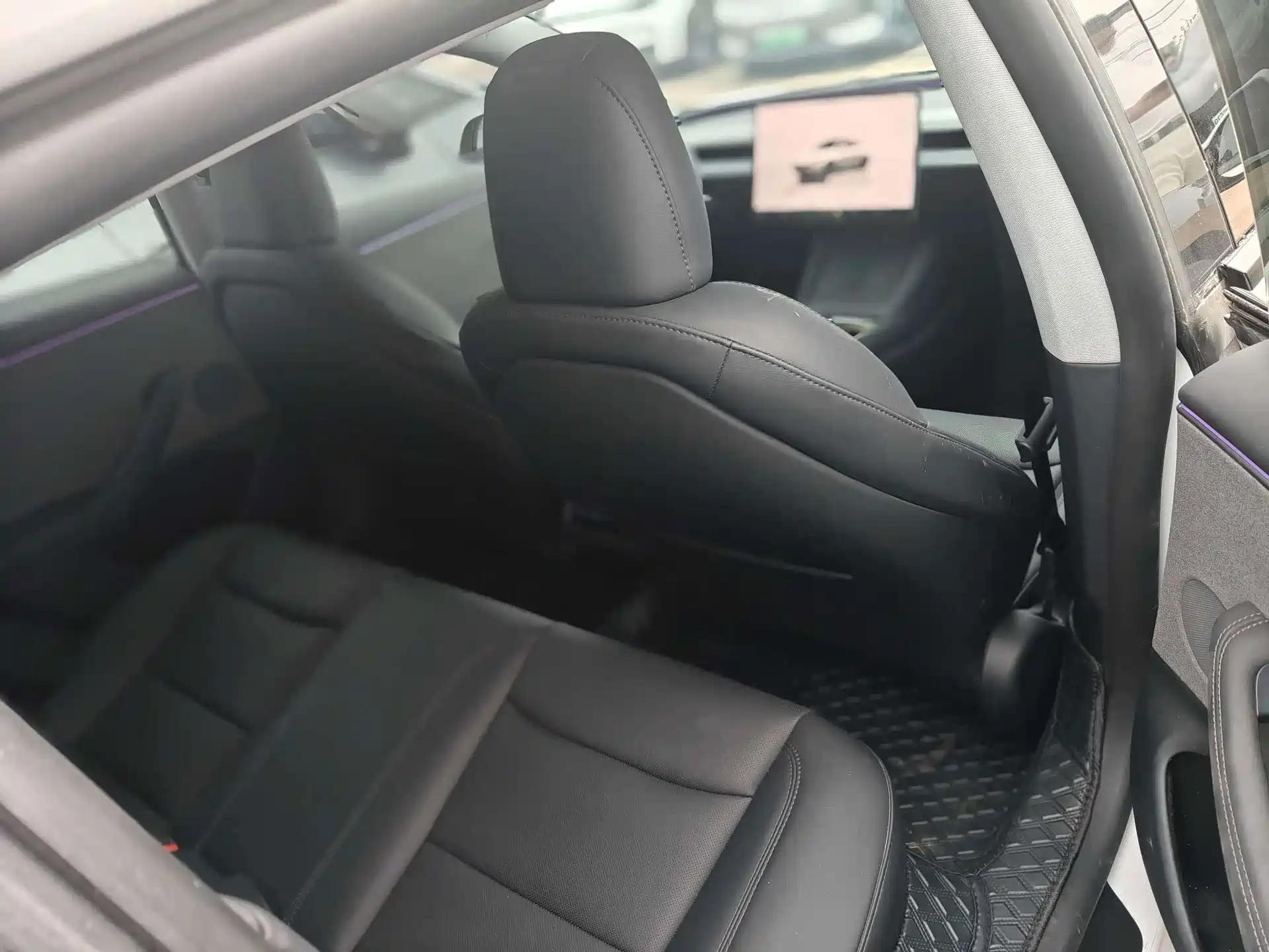 Photo 5 - Tesla Model 3