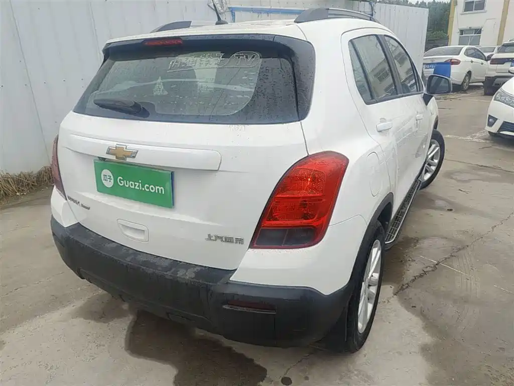 Chevrolet Trax 2016 1.4T Automatic 2WD Comfort Sunroof Edition фото 7