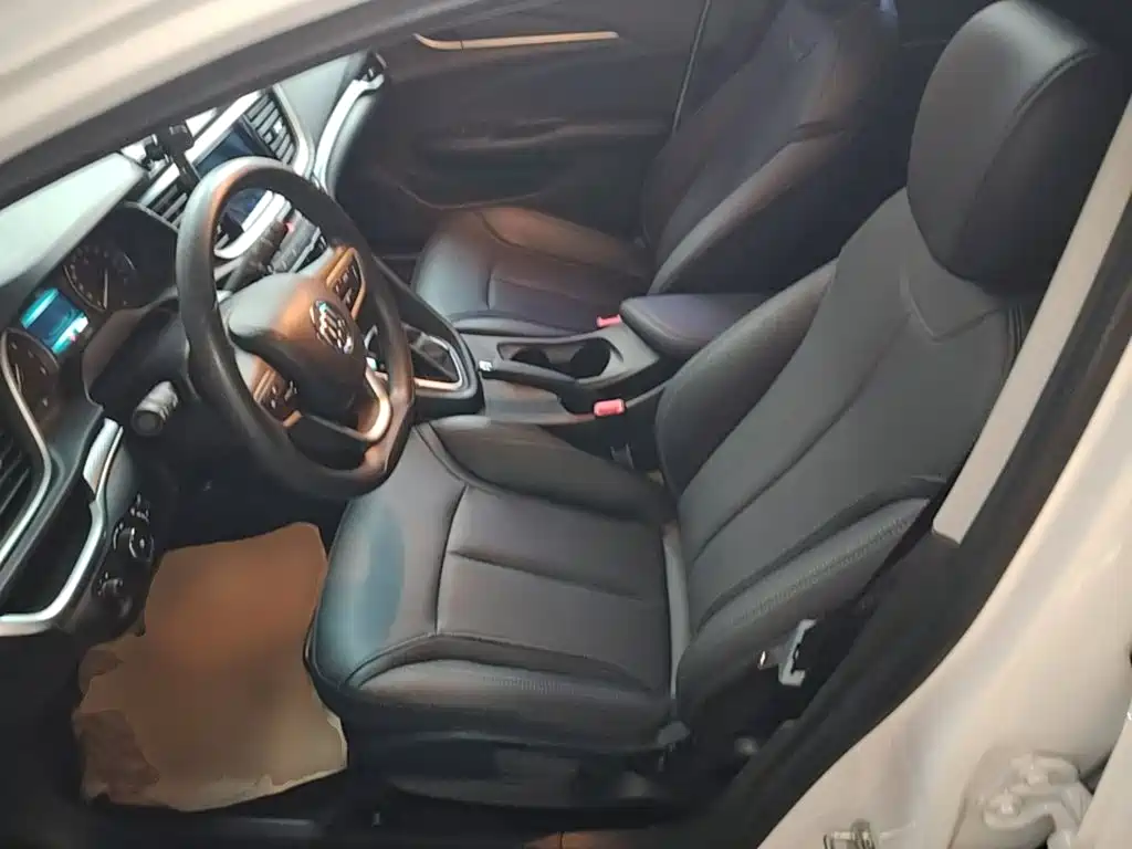 Фото 15 - Buick Excelle