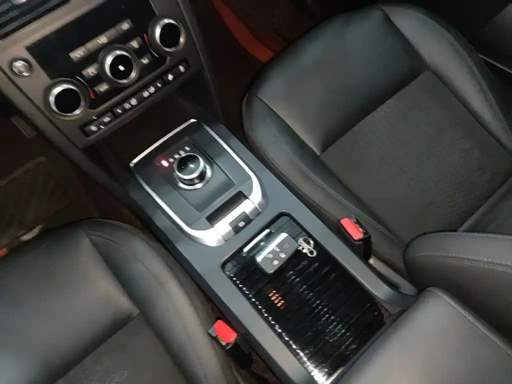 Land Rover Discovery Sport 2018 200PS PURE Edition фото 14