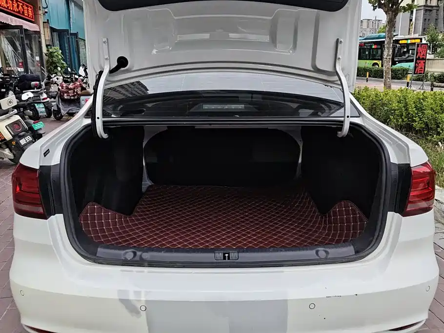 Volkswagen Lavida, миниатюра 4