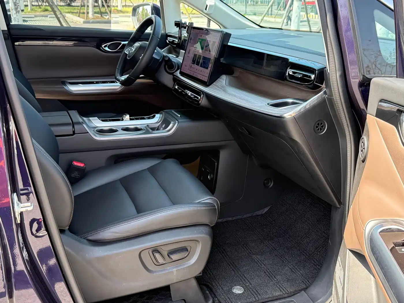 GAC TRUMPCHI E8 NEW ENERGY