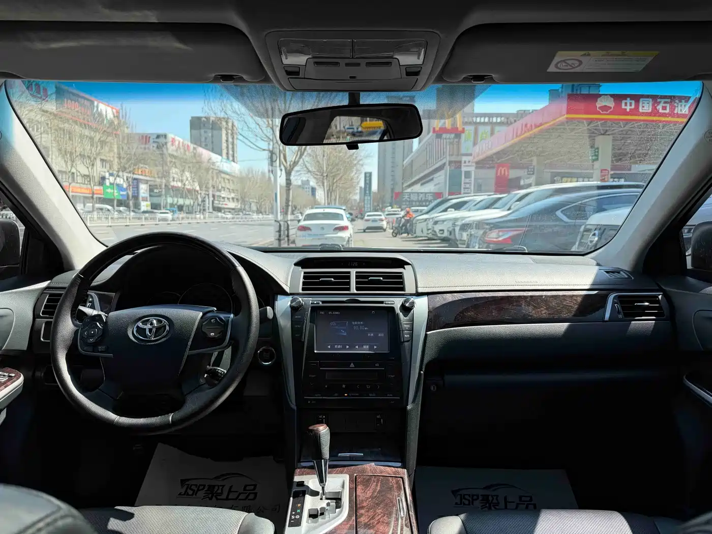 Toyota Camry 2016 2.5G 10th Anniversary Luxury Navigation Edition фото 6