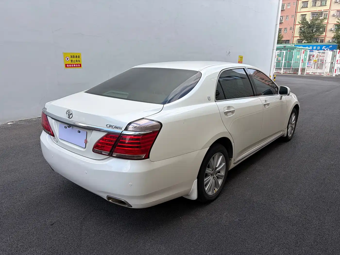 Toyota Crown 2012 2.5L Royal Leather Edition фото 10