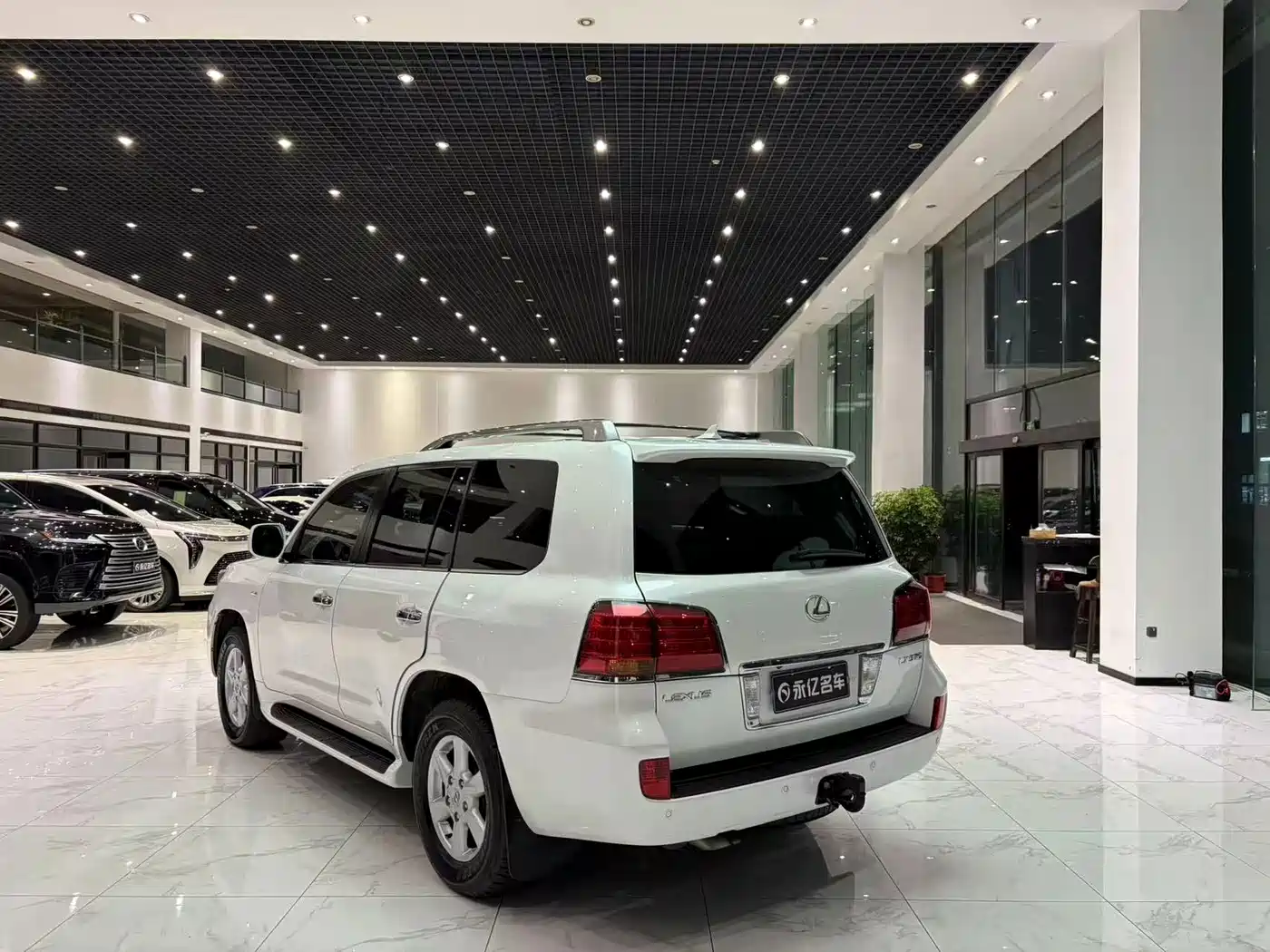 Lexus LX 2011 2009 570
