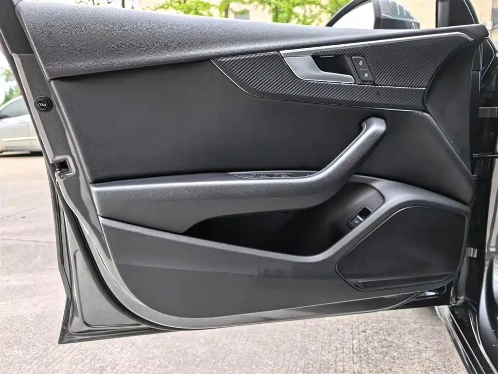 Audi A4L 2020 40 TFSI Fashion Elegance фото 8