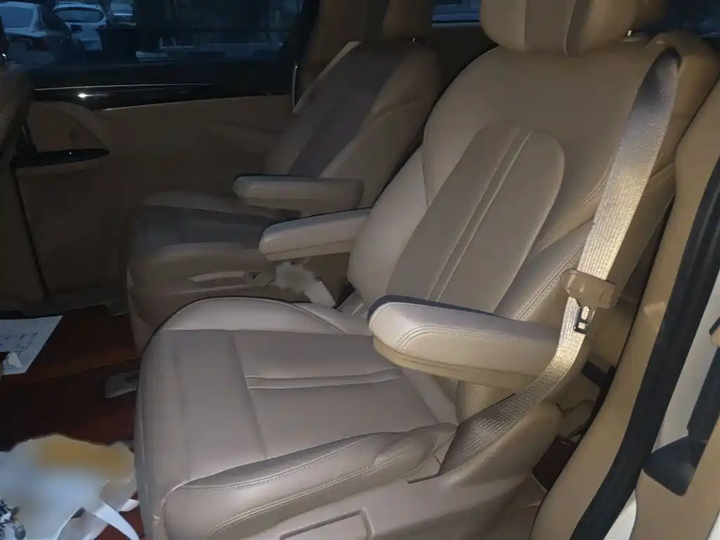 Buick GL8 2017 ES 28T Luxury China V фото 15