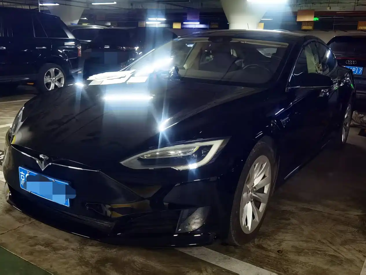 TESLA MODEL S