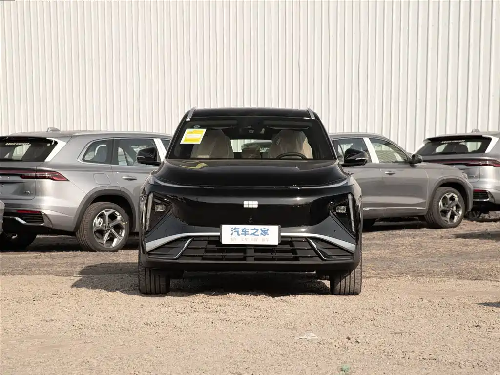 Geely Galaxy Galaxy L7 2025 EM-i 115km Explorer+ Edition фото 6