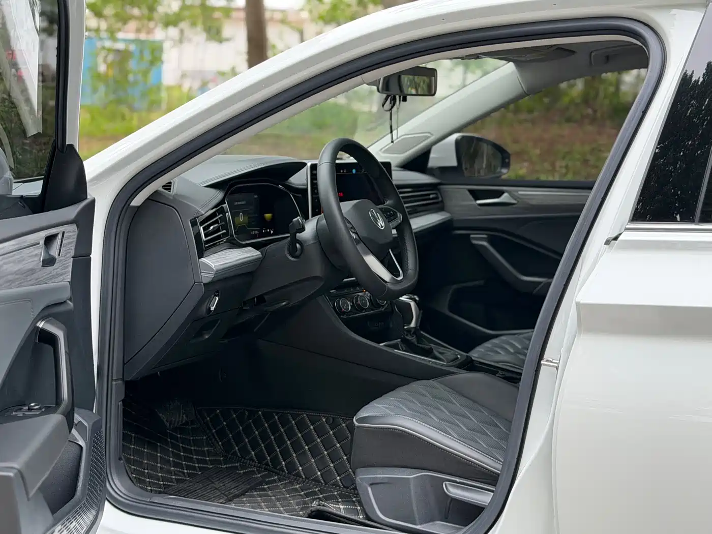 Volkswagen Sagitar 2023 300TSI DSG Surpassing Edition фото 7