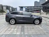 Фото 4 - Tesla Model X