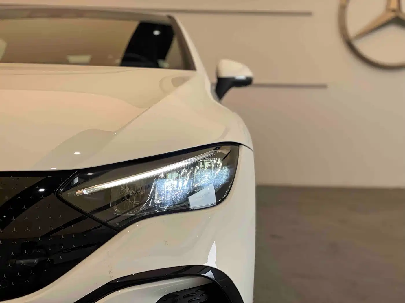 Mercedes-Benz EQE 2025 2025 Model 500 4MATIC Luxury Edition