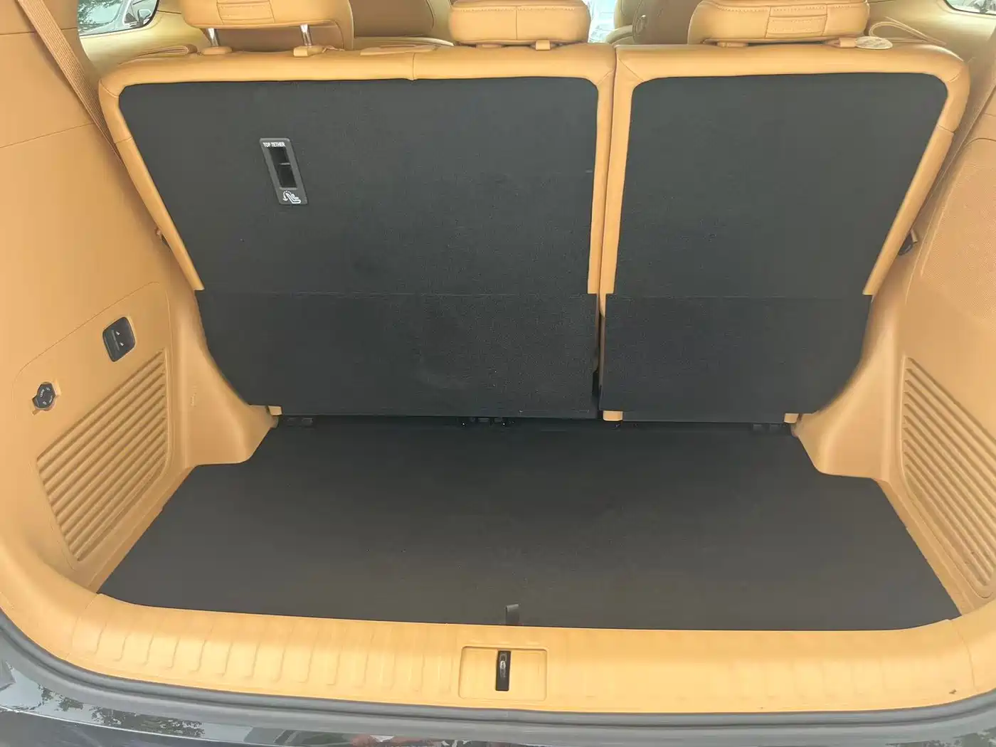 Voyah Auto Voyah Dreamer 2025 Model PHEV 4WD Premium QianKun Edition фото 14
