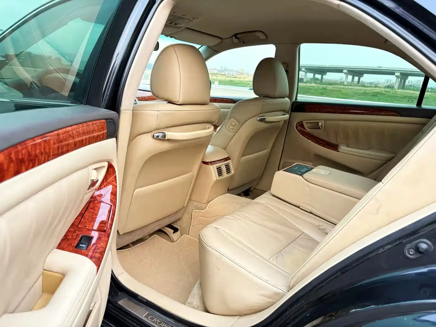 Toyota Crown 2007 3.0L Royal Saloon Fashion Navigation фото 8