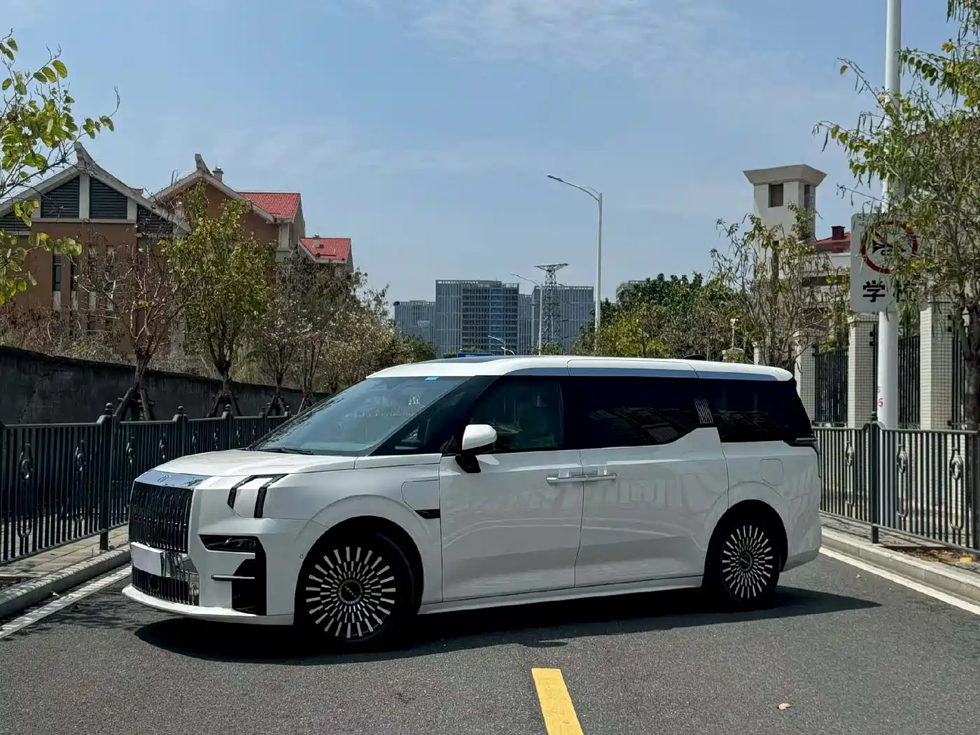 ZEEKR EXTREME KRYPTON 009