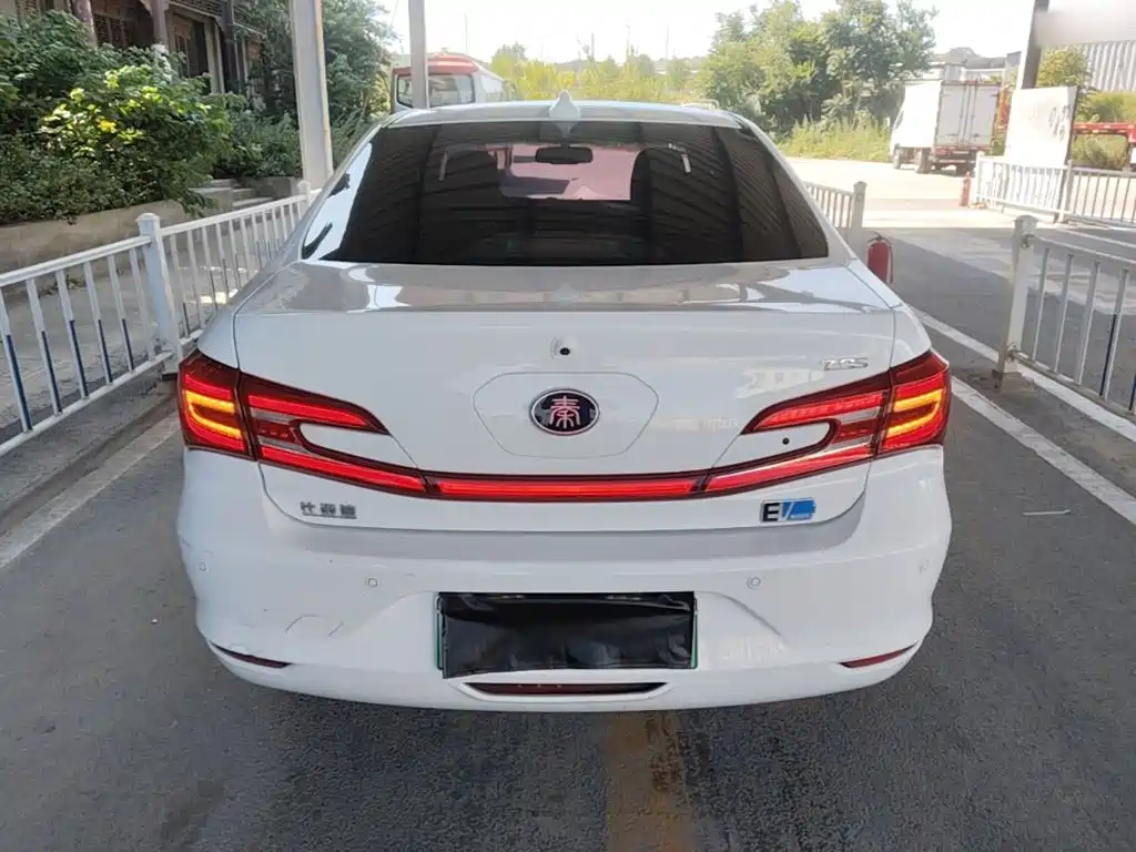 BYD Qin New Energy 2019 2018 Qin EV450 Smart Connected Premium Edition