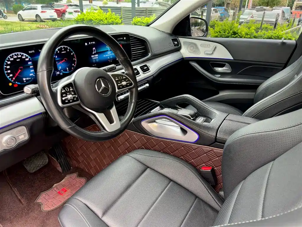 Mercedes-Benz GLE Coupe 2020 GLE 350 4MATIC Coupe SUV Fashion фото 9