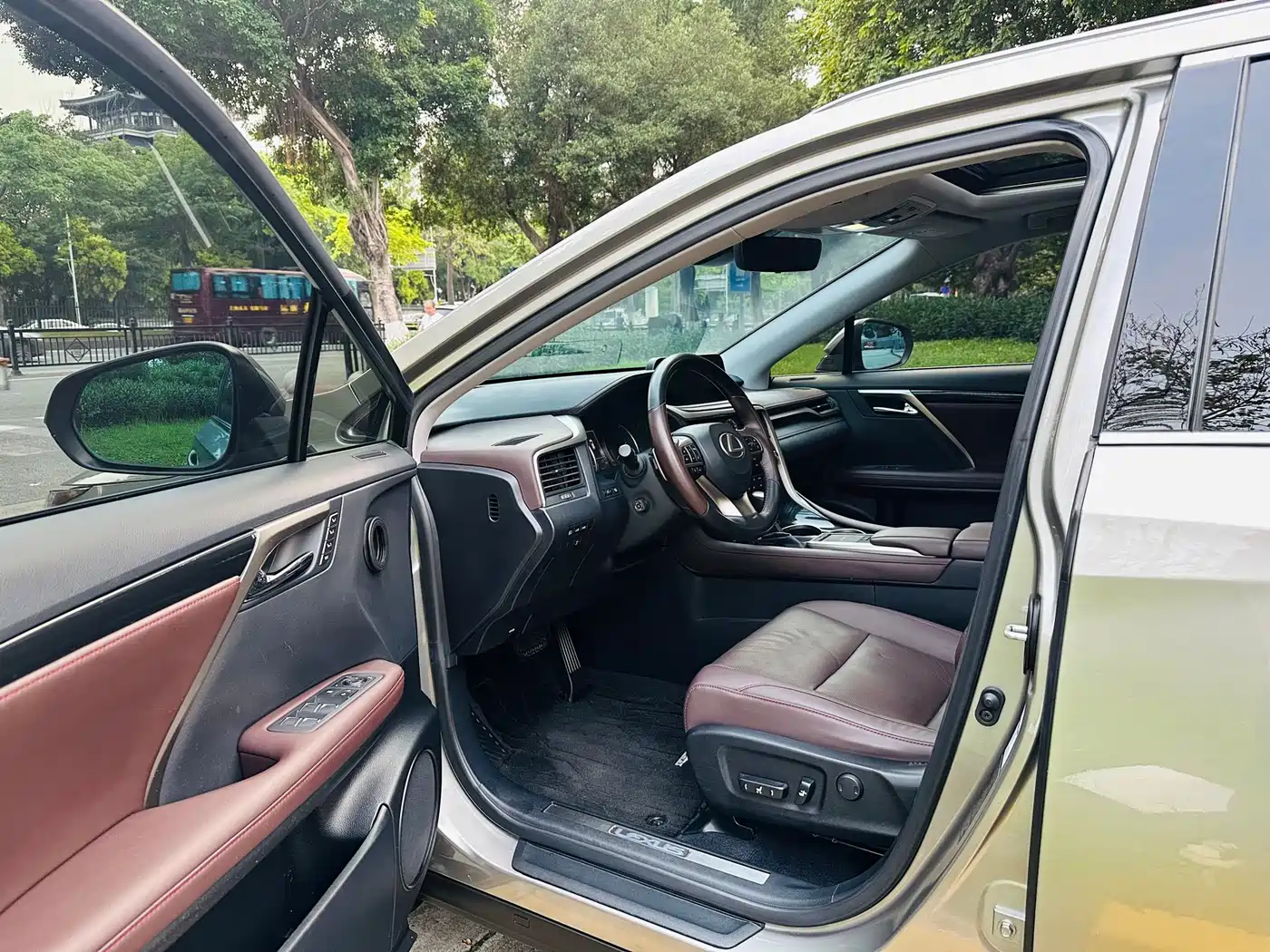 Lexus RX 2020 Facelift 300 AWD Elegance Edition фото 8