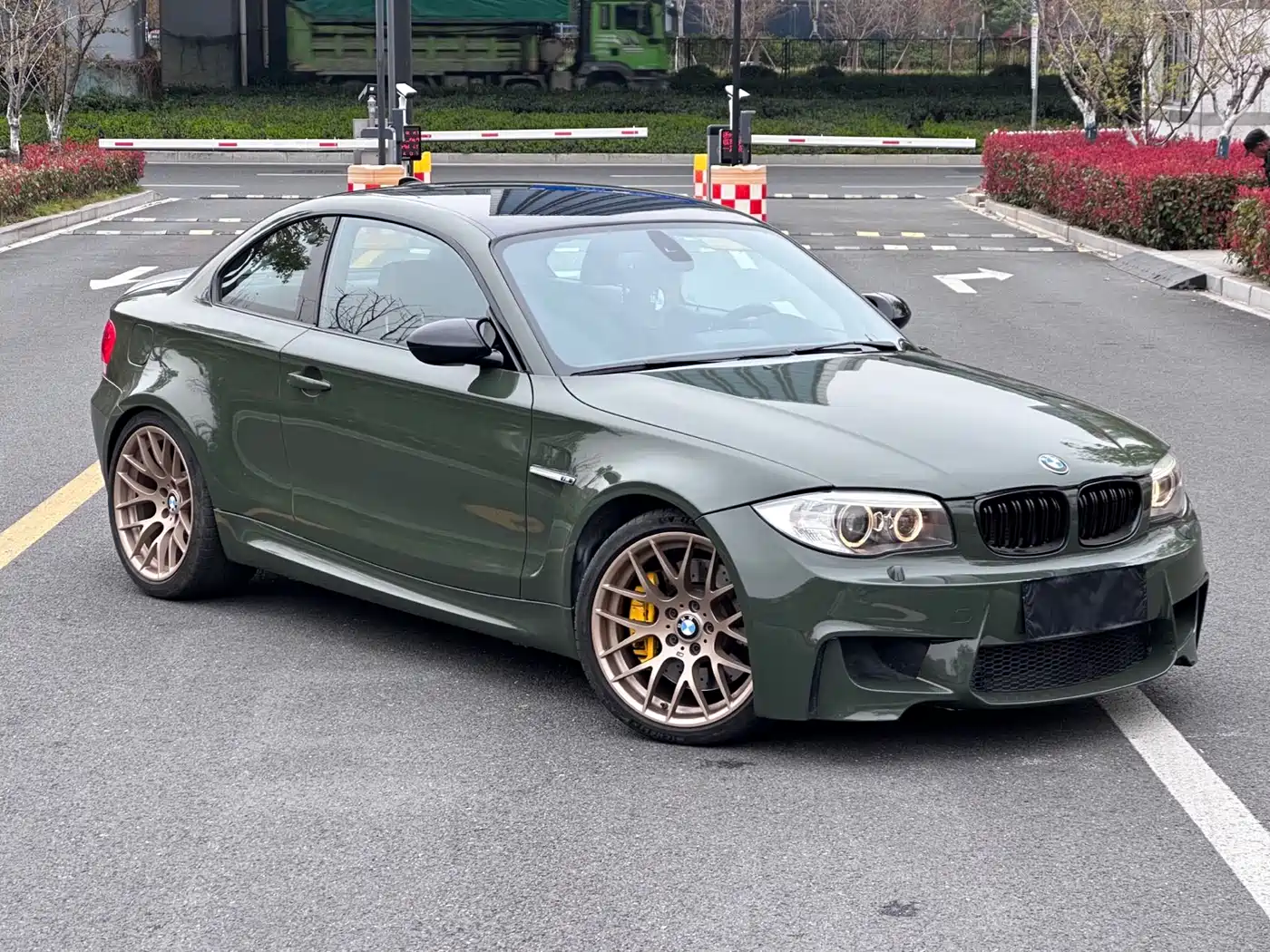 BMW 1 Series M 2011 1M Coupe фото 3