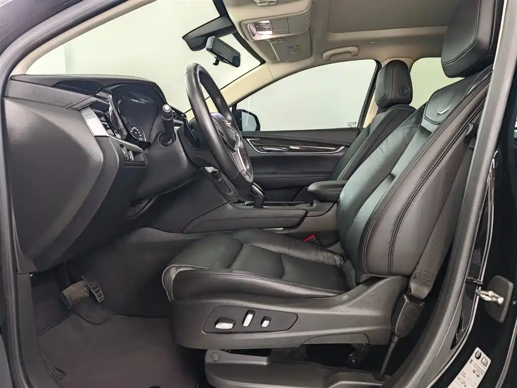 Cadillac XT5 2018 28T 4WD Luxury фото 21