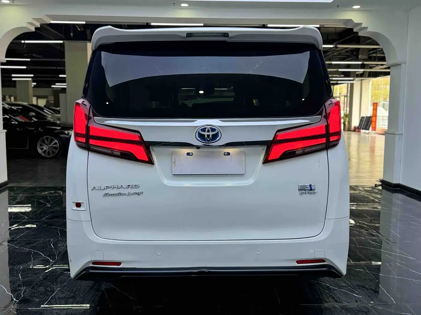 Toyota Alphard 2021 Hybrid 2.5L Premium фото 25