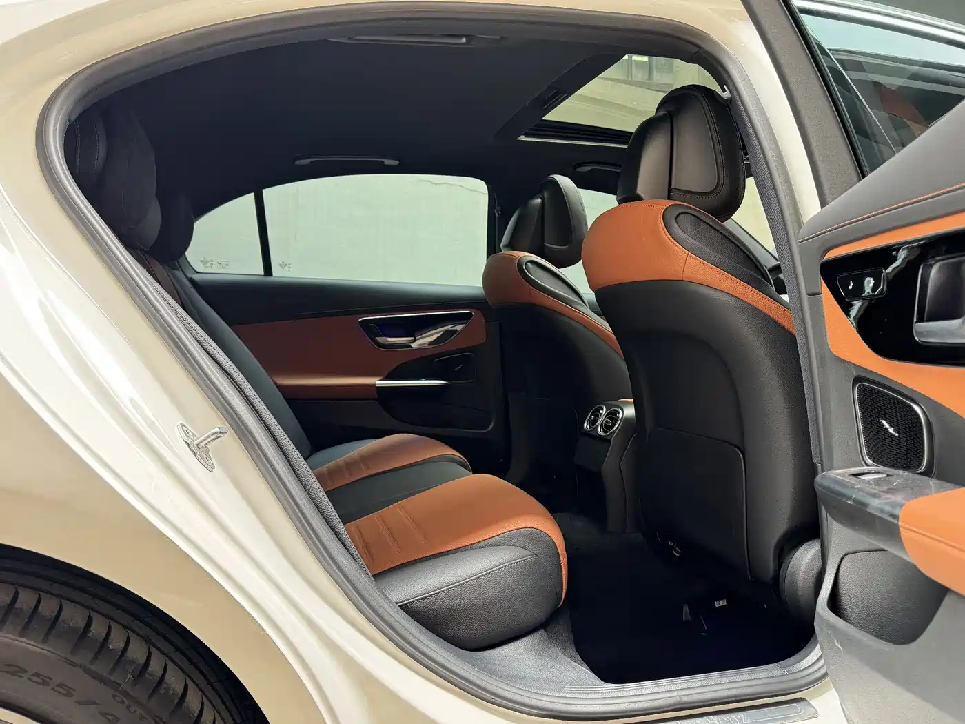 Mercedes-Benz C-Class 2023 C 200 L Sport фото 12