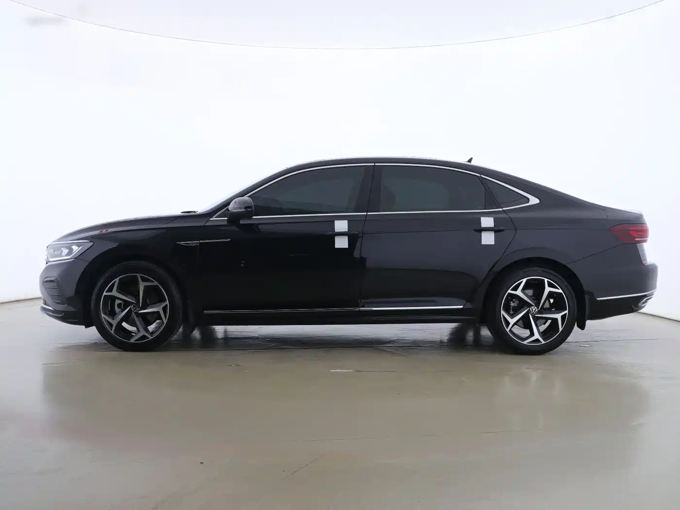 Volkswagen Passat 2024 380TSI Dragon Soaring Edition фото 8