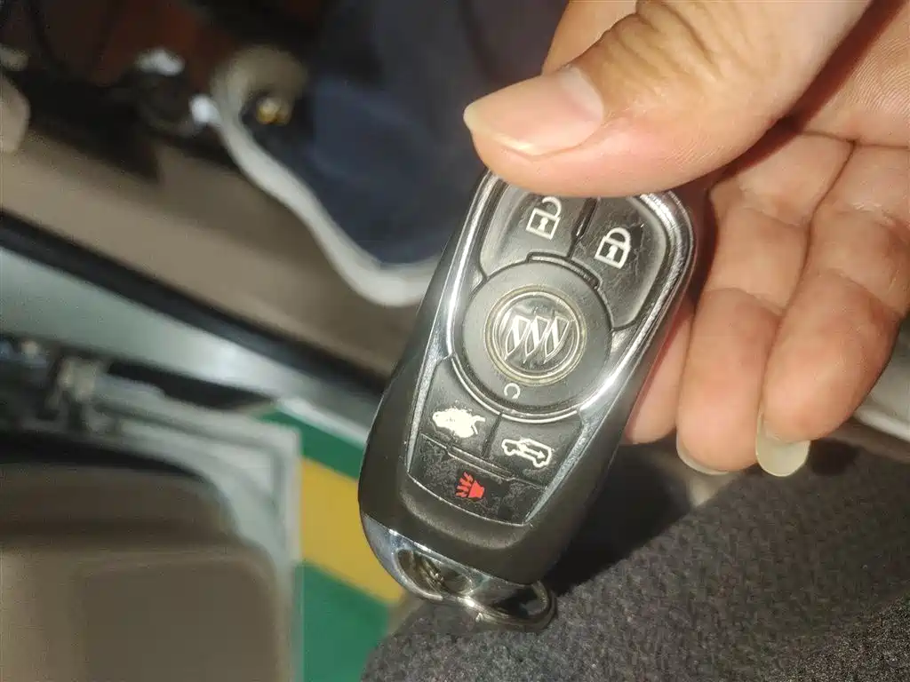 Buick GL8 2017 ES 28T Luxury China V фото 9