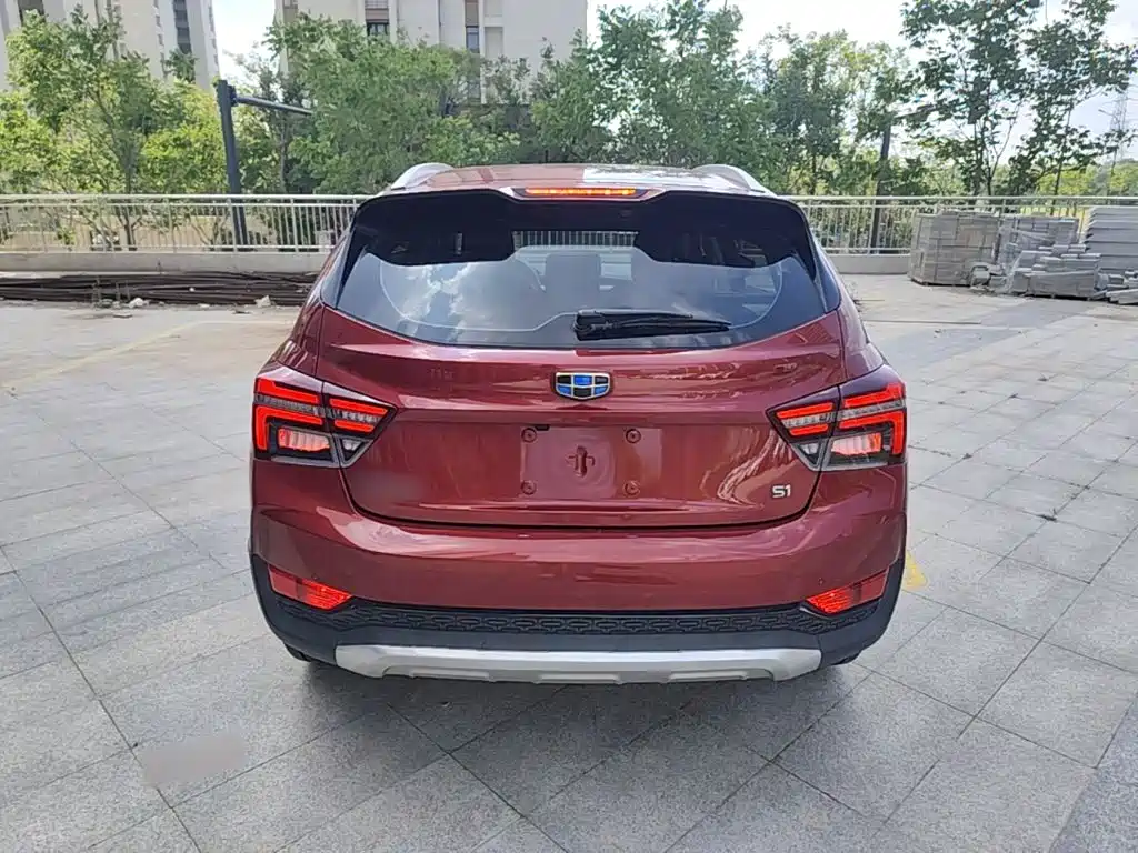 Фото 6 - Geely Vision S1