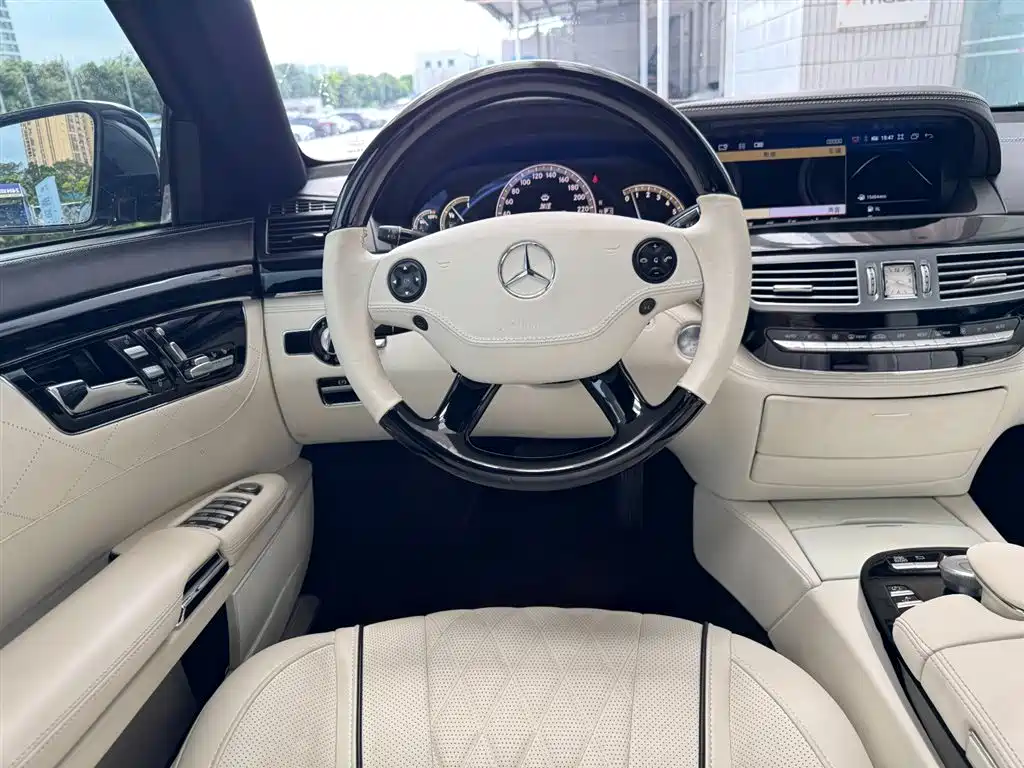 Mercedes-Benz S-Class фото 13