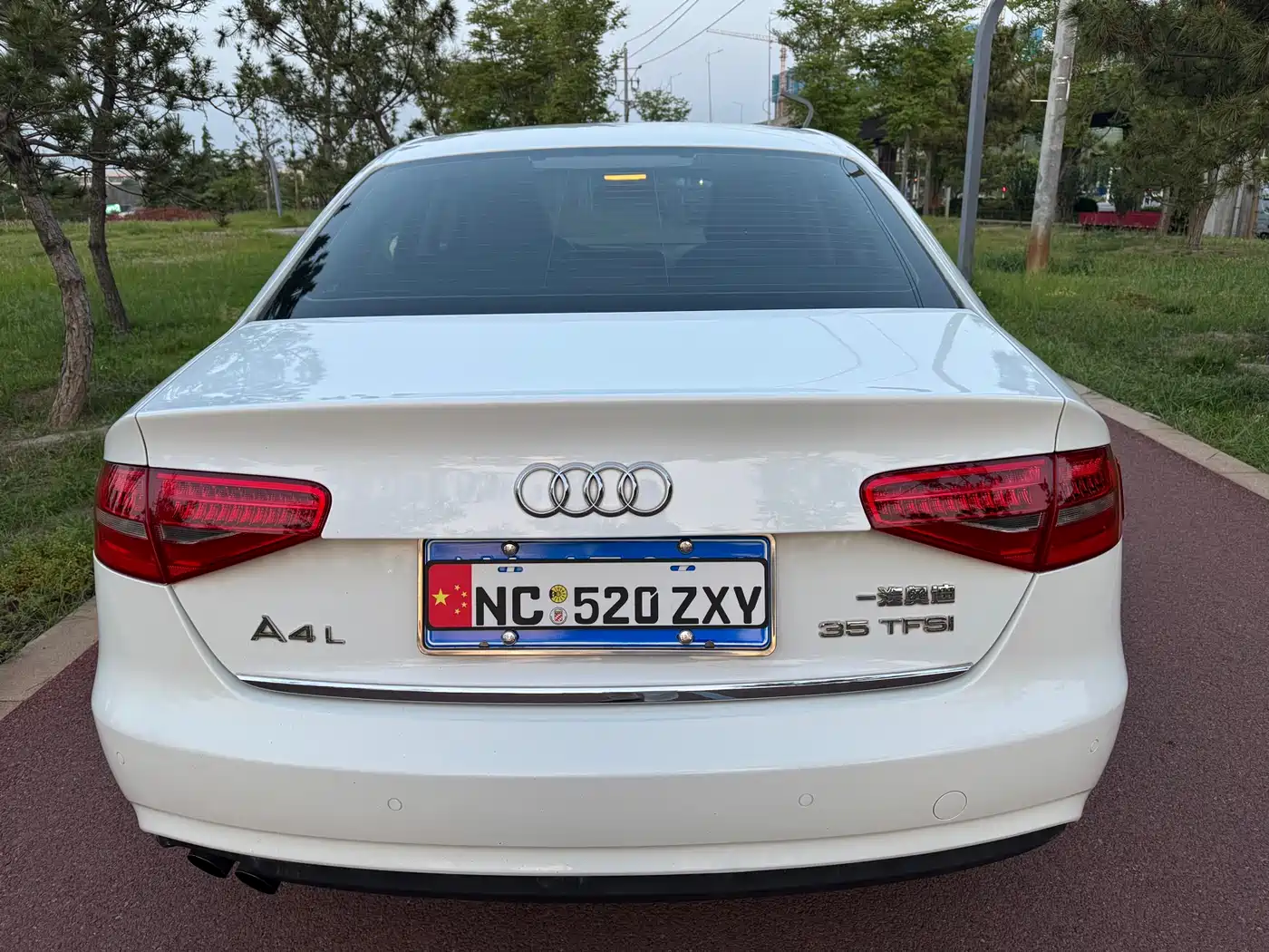 Audi A4L 2013 35 TFSI Automatic Comfort фото 9