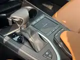 Photo 11 - Lexus UX